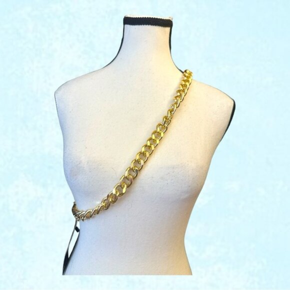 NWT Nasty Gal Gold Chain Belt Medium  Large - Picture 2 of 6